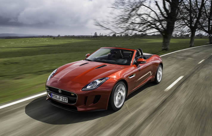 Jaguar F-Type S   Italy